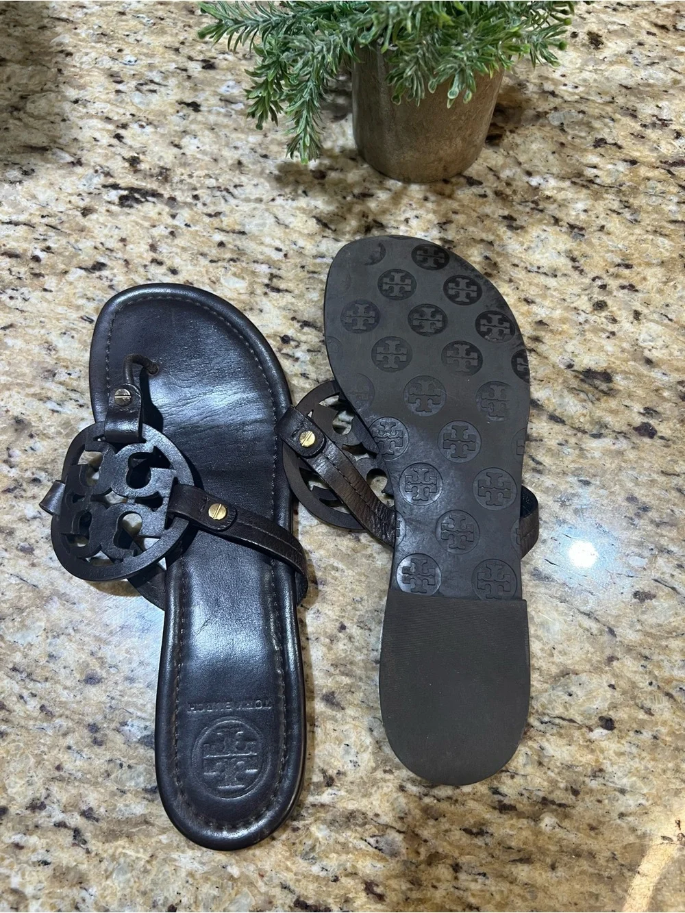 TORY BURCH Miller Chocolate Brown Leather Thong Sandals 9.5M